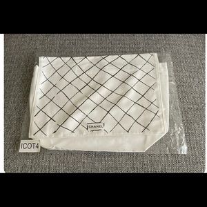 COPY - New 100% Authentic CHANEL Karl Lagerfeld MAXI Flap Dust Bag ICOT4